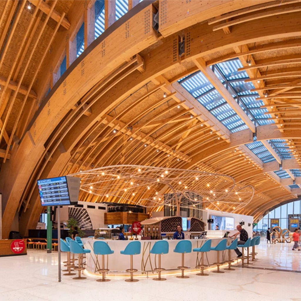 A timber roof in an airport terminal embodies circular principles