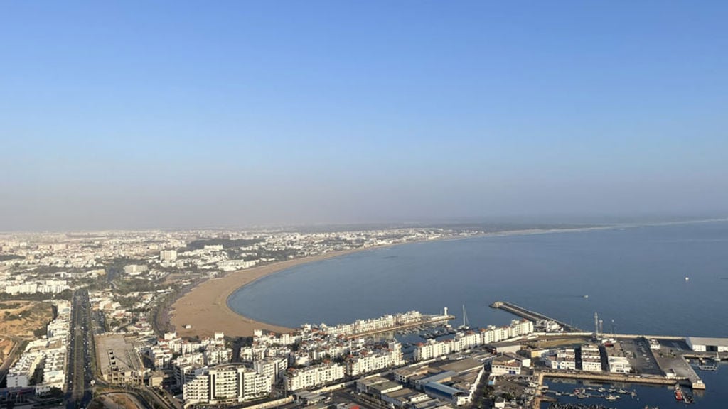 A city next to a body of water.