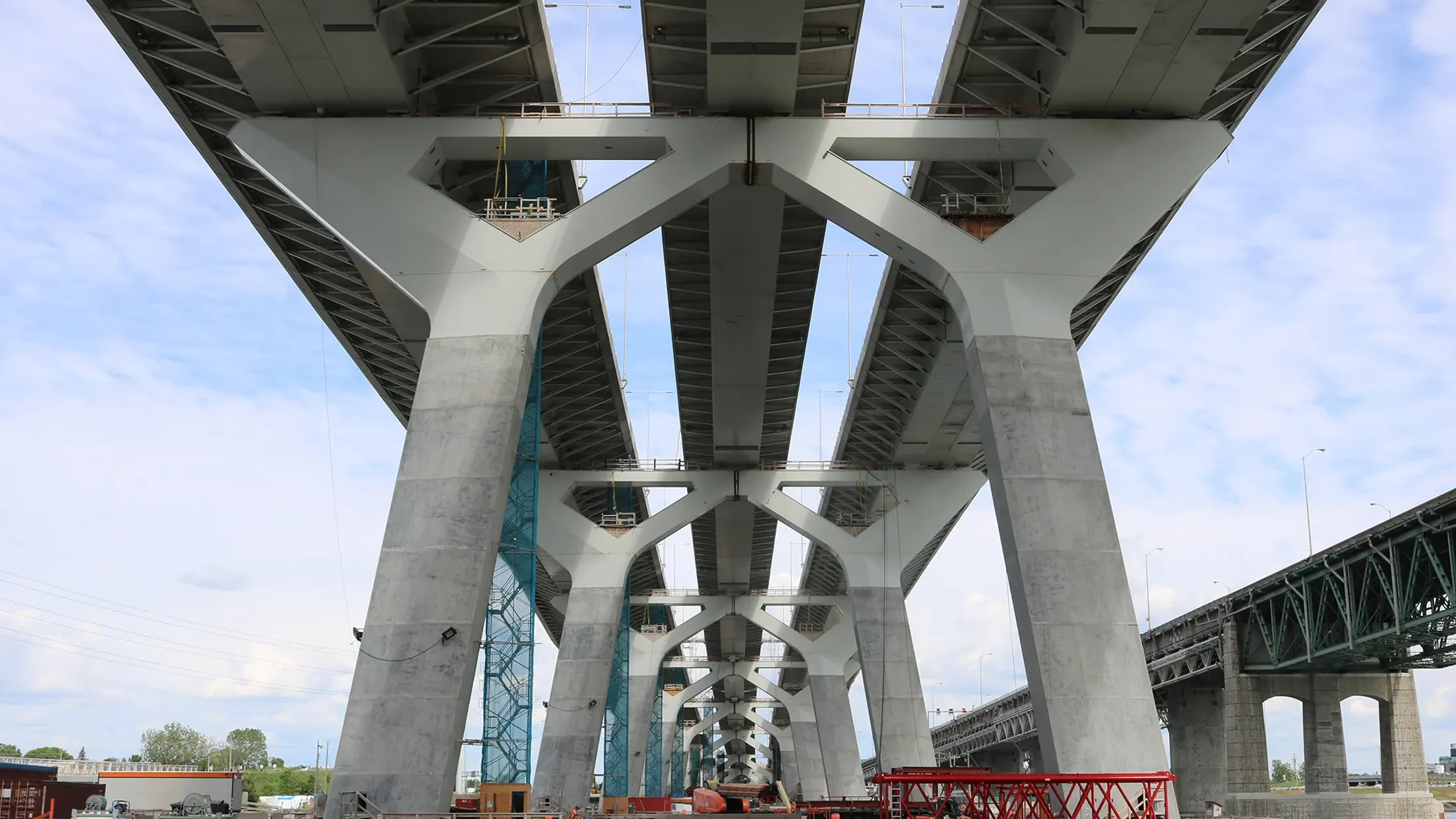A view underneath the Samuel De Champlain Bridge Corridor