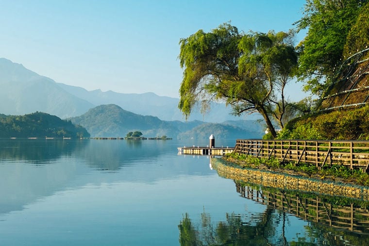 Lake with water in the background