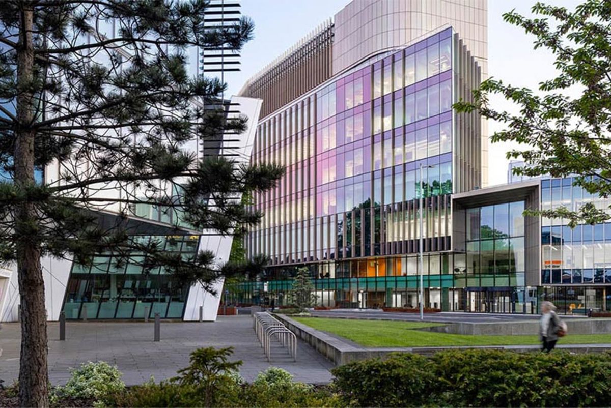 The building is part of the Manchester Cancer Research Centre and will be one of the top cancer research centres in the world. Image © BDP/Nick Caville