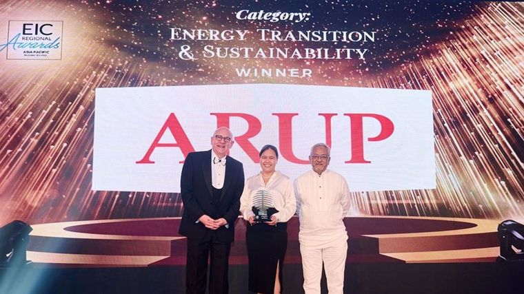 Arup staff receive their award for energy transition & sustainability