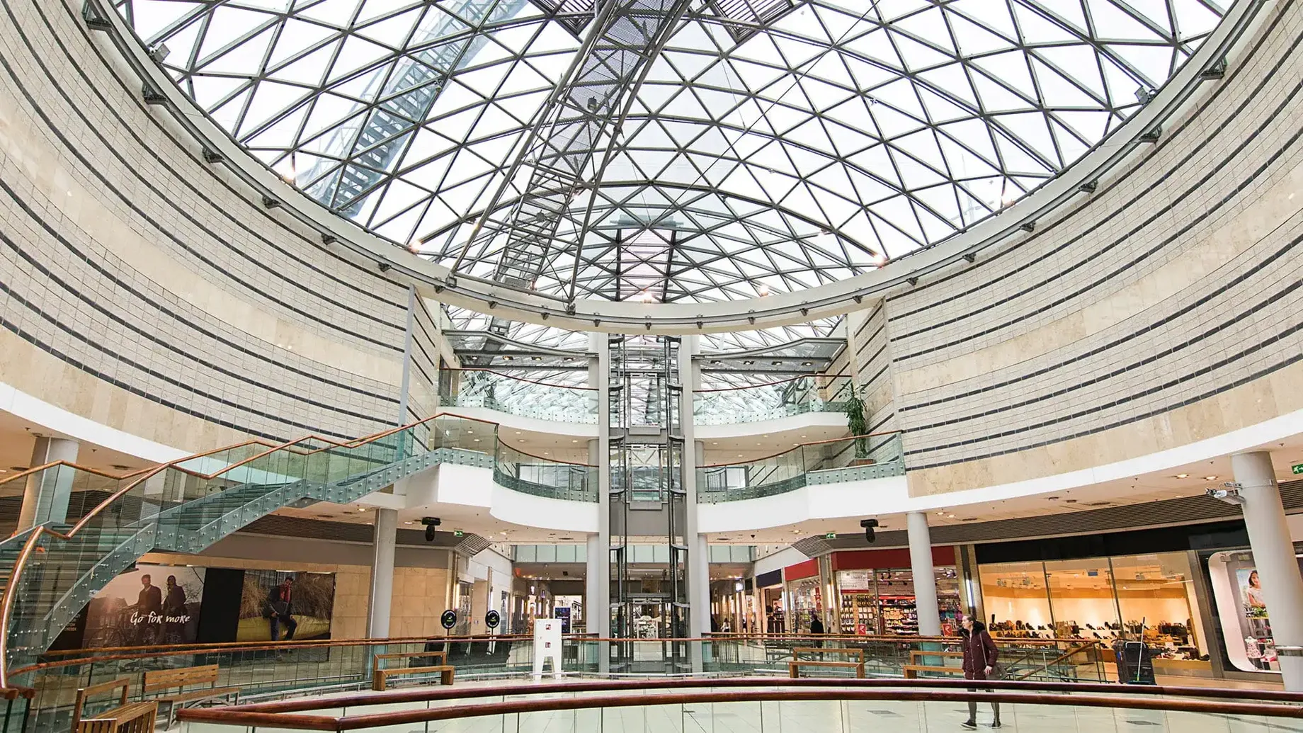 Atrium Promenada shopping centre