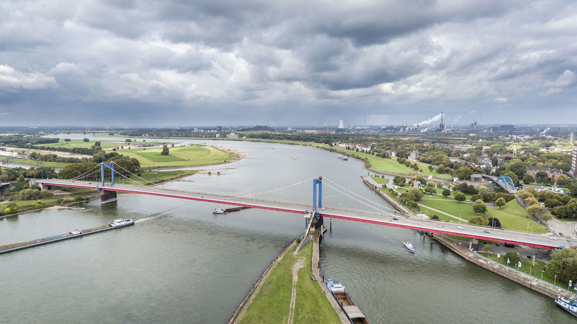 Aerial view of the Friedrich-Ebert bridge