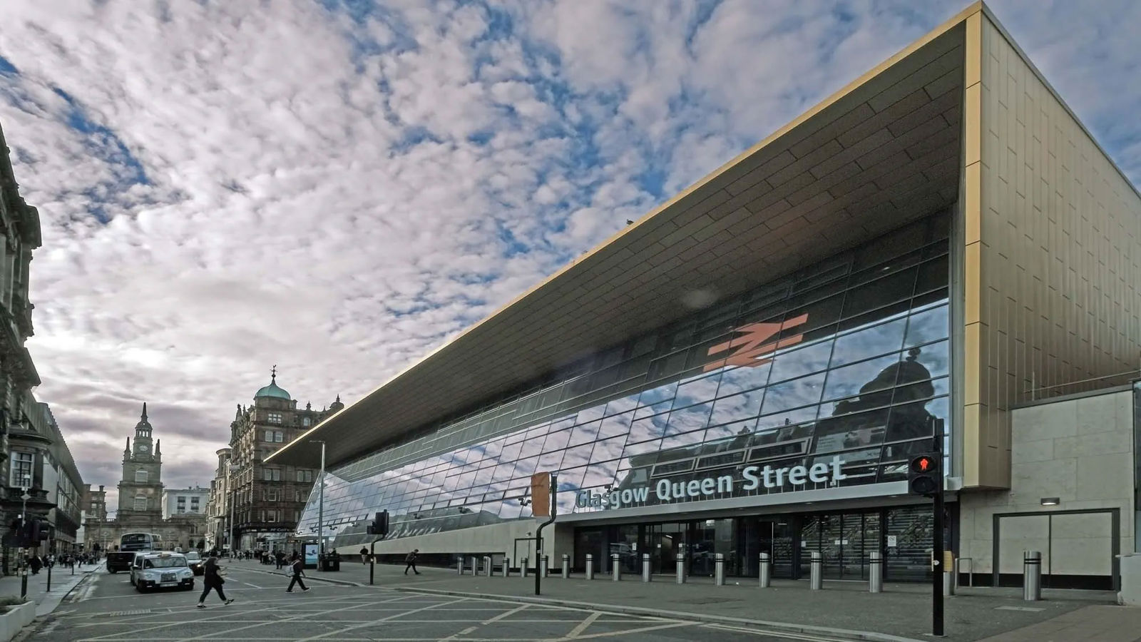 External view of Glasgow Queen Street station