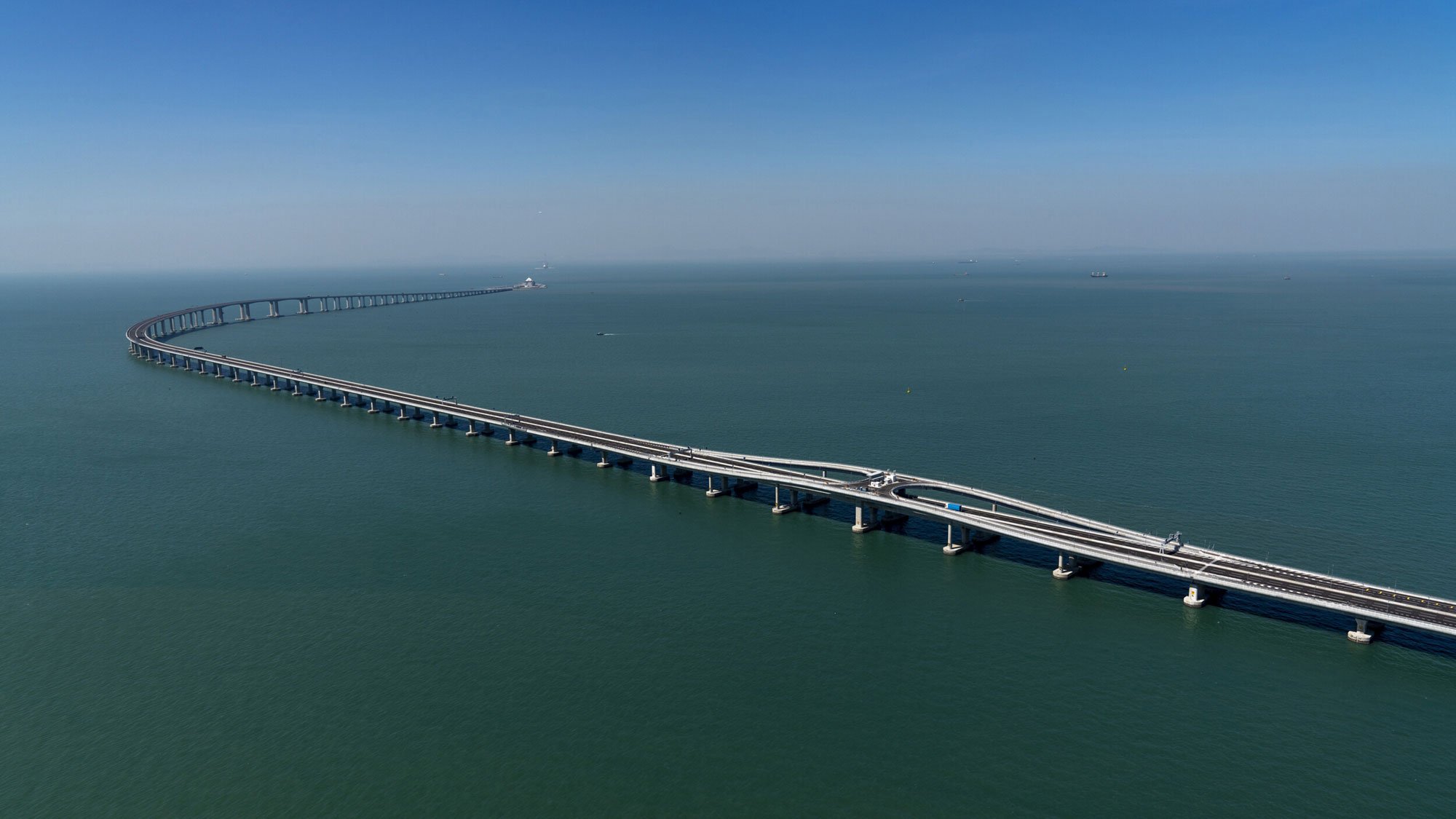 Hong Kong-Zhuhai-Macau Bridge: Hong Kong Link Road - Arup