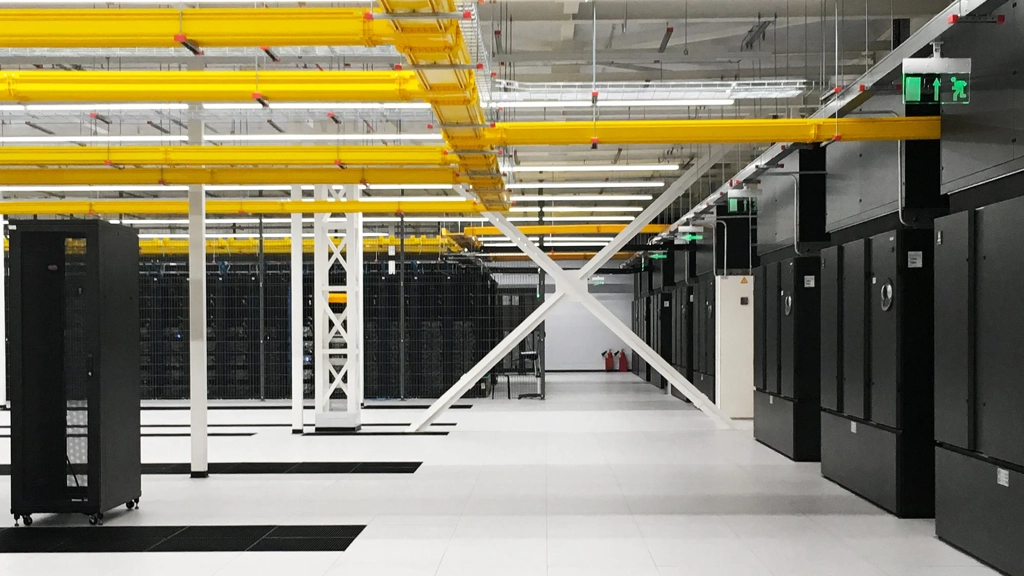 Inside a large data hall - IXcellerate Moscow One