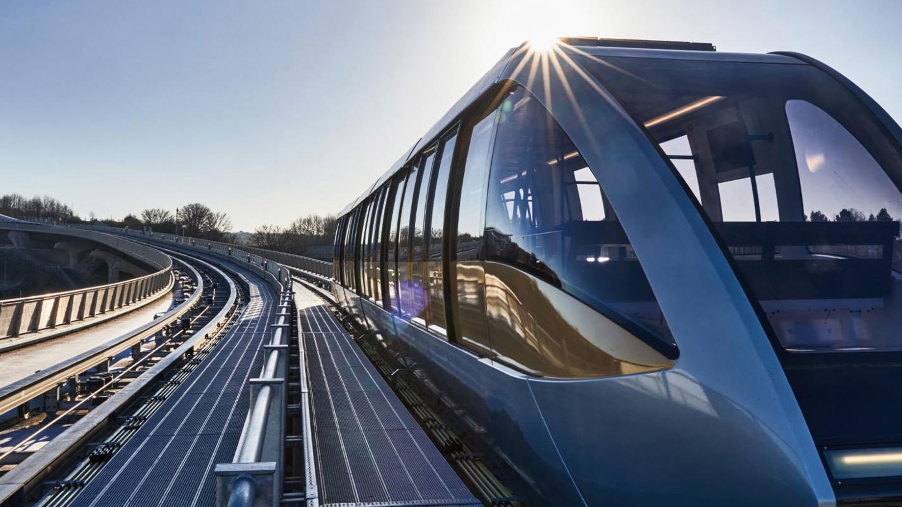 Luton Dart train