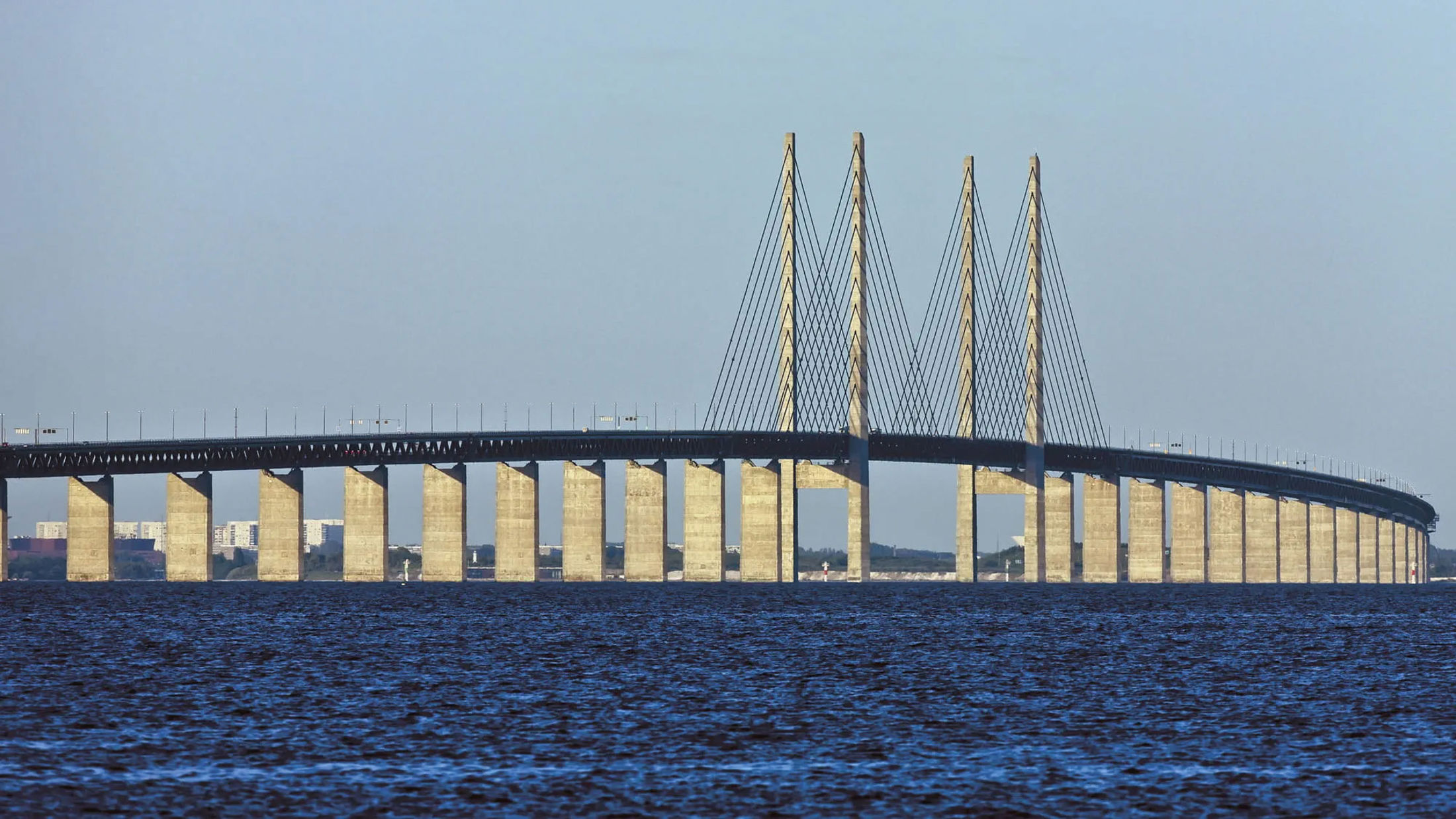 Oresund Link - crosses international shipping channels