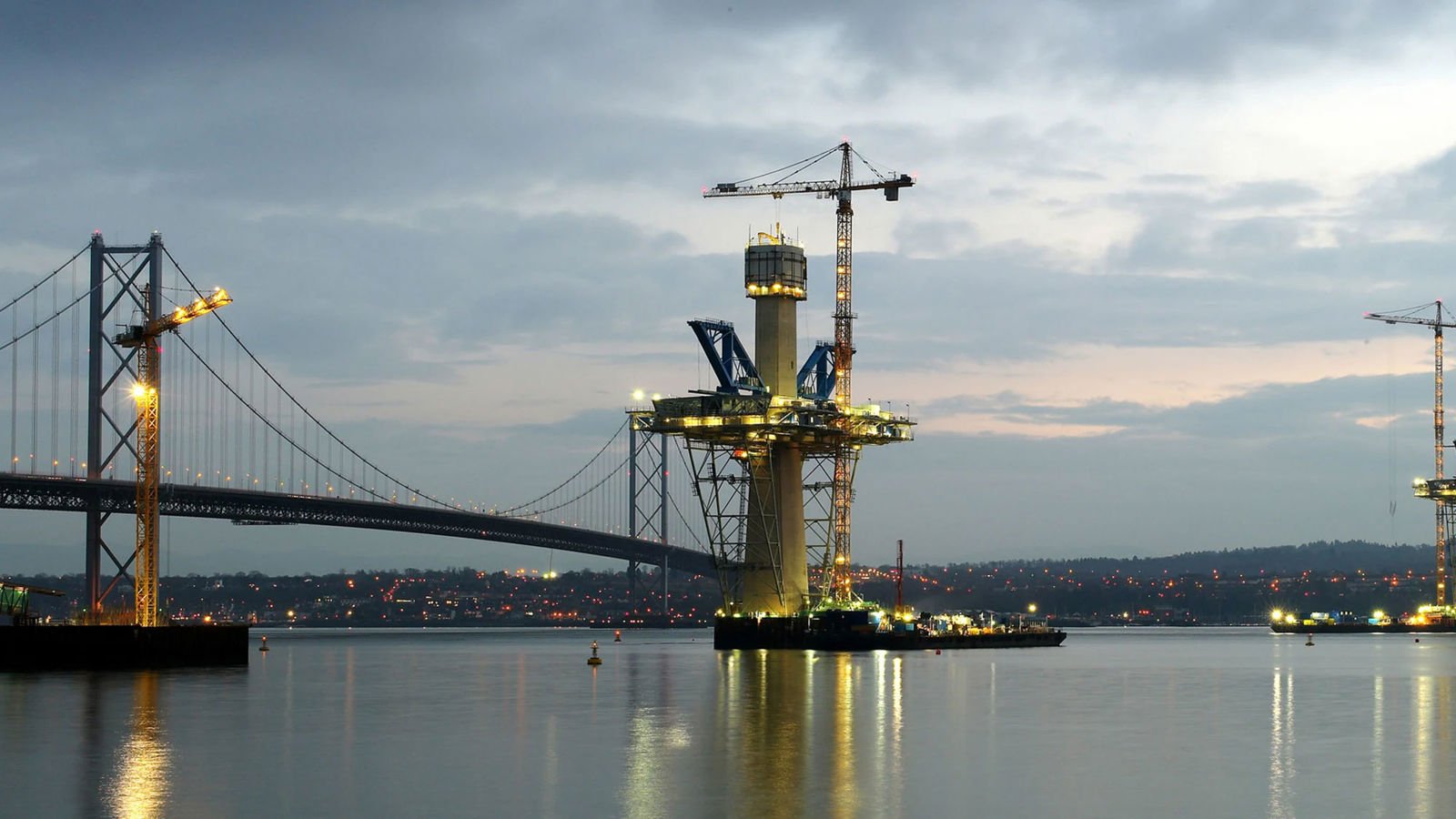 Queensferry Crossing under construction