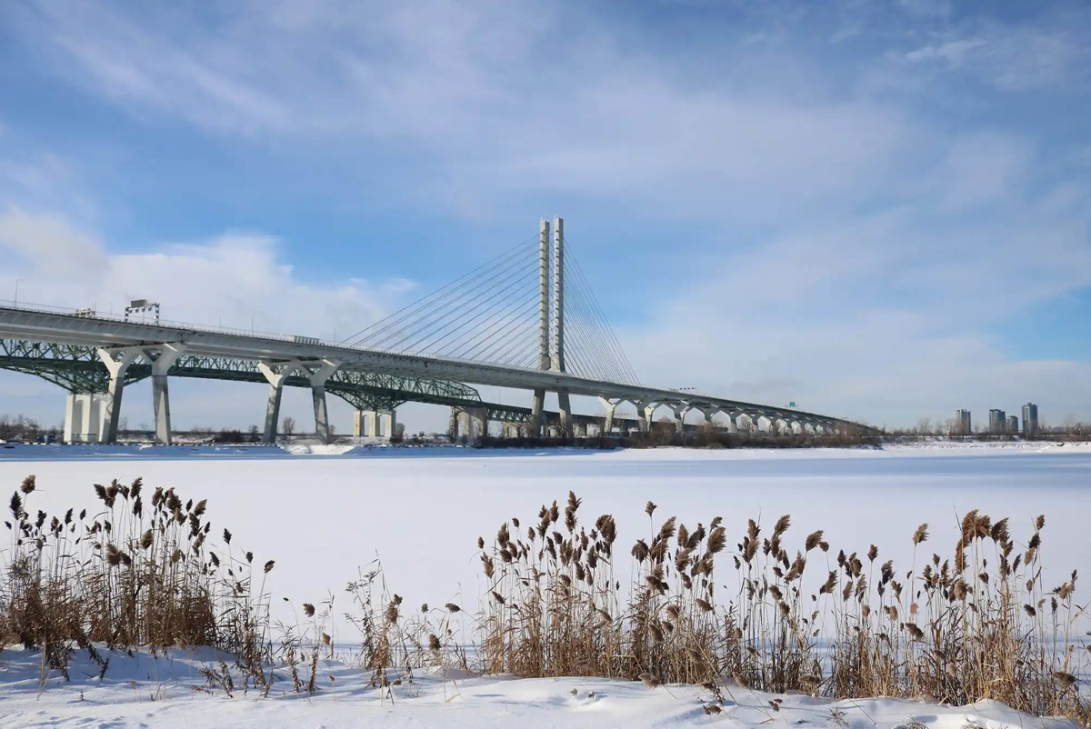 Samuel De Champlain Bridge Corridor with snow in the foreground