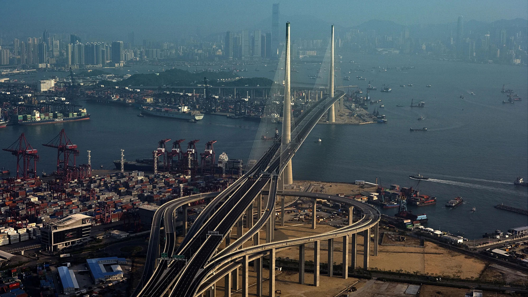 Stonecutters Bridge. Credit: John Nye