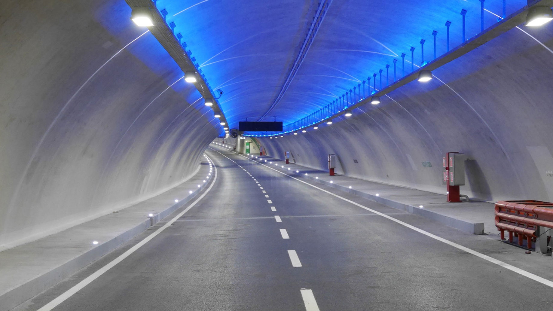 Strait road tunnel Turkey