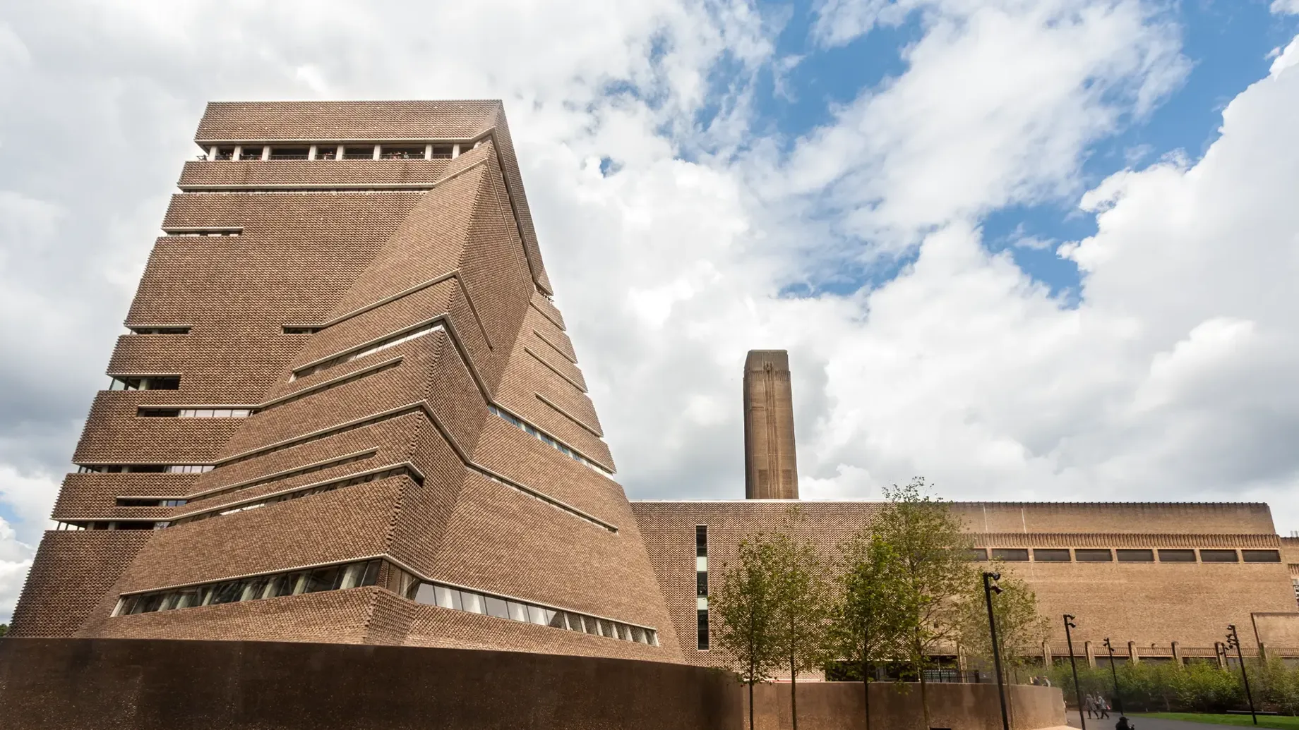 Exterior view of Tate Modern in London