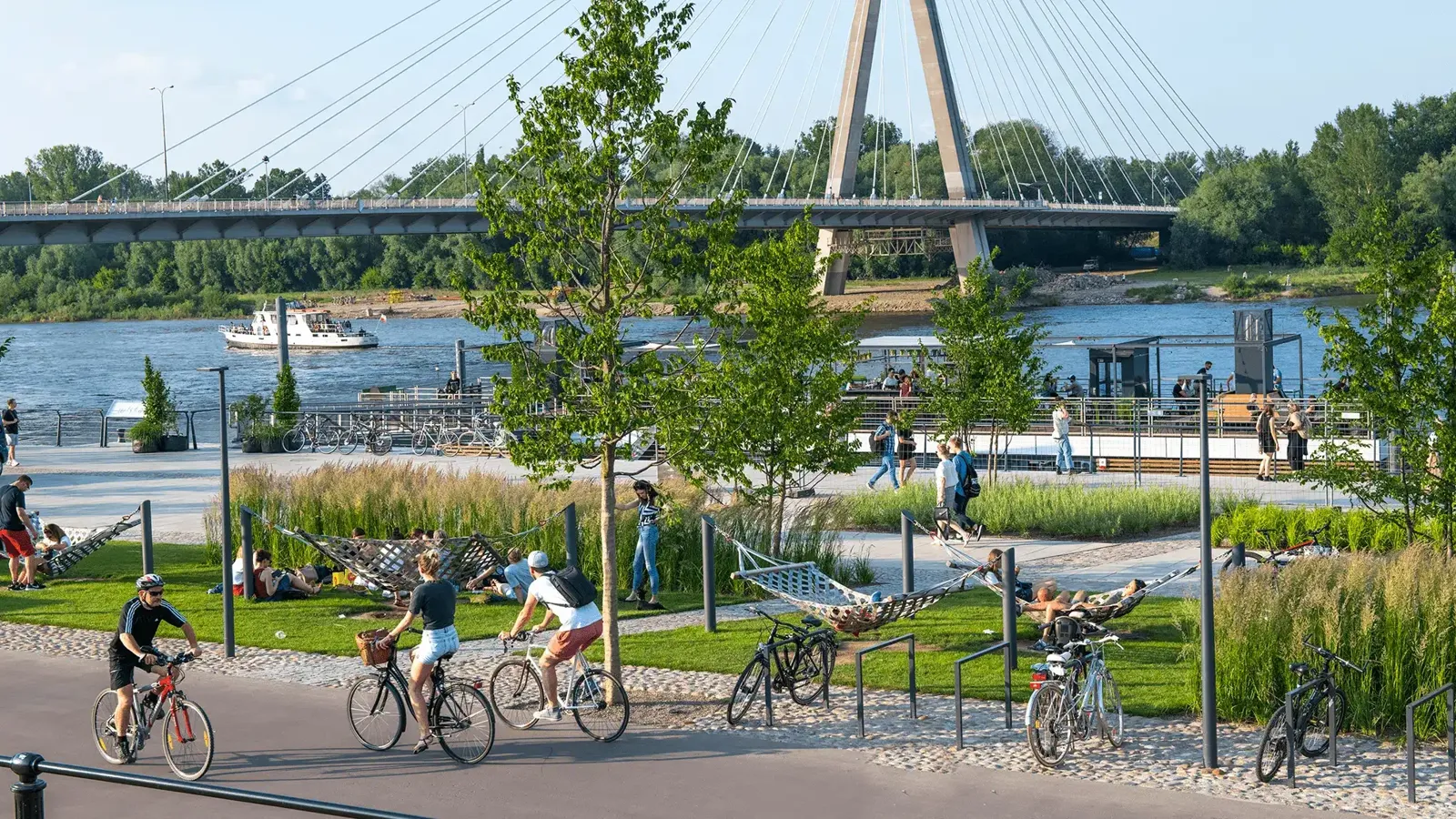 People enjoying life in Warsaw